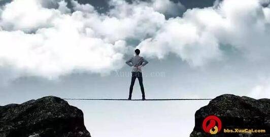 做个靠谱的人，再穷也要坚持打桩练拳